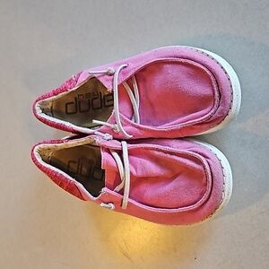 Hey Dude wendy youth funk fuxia